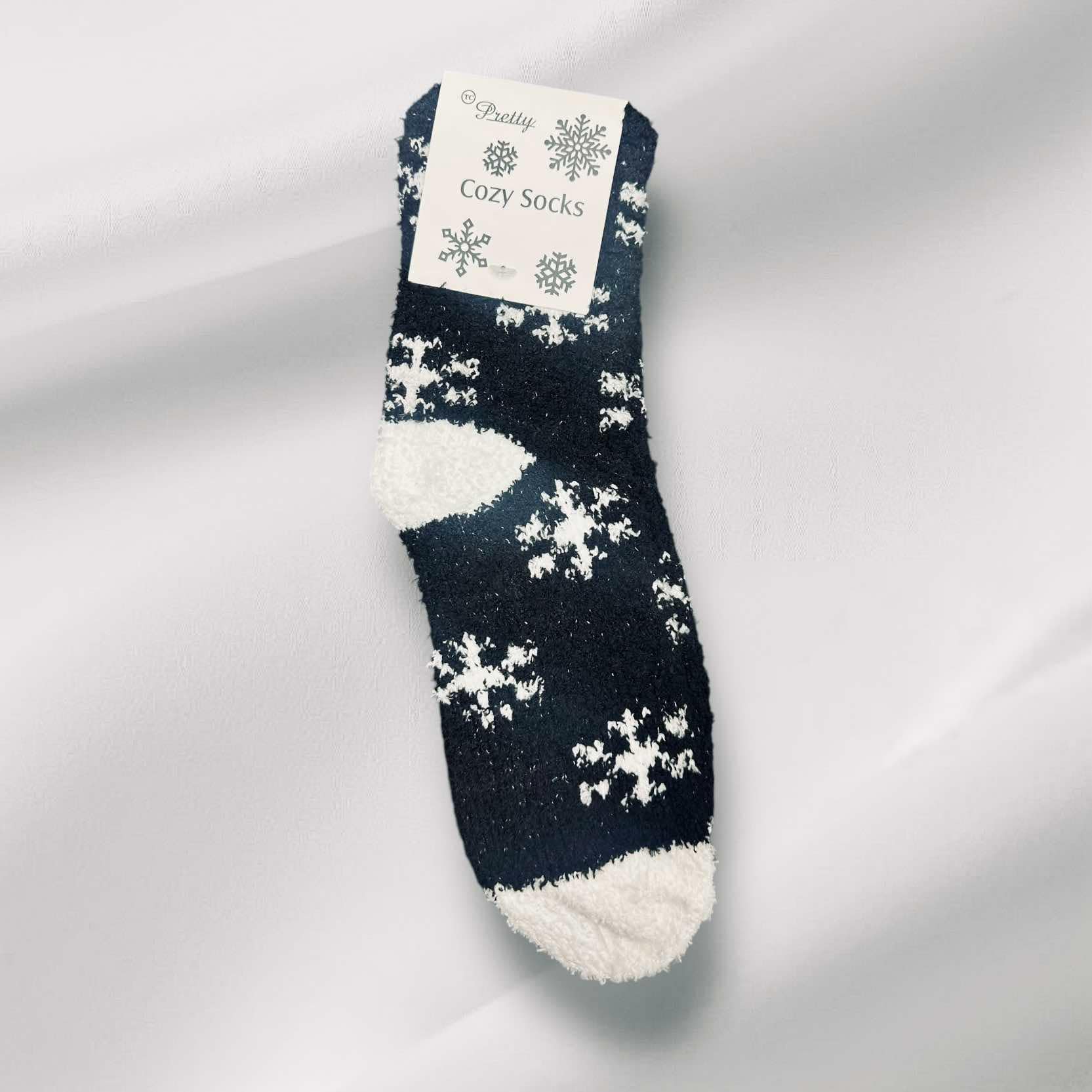 WINTER SNOWFLAKE Sherpa sock in navy with white snowflakes, cozy and stylish for winter fashion.