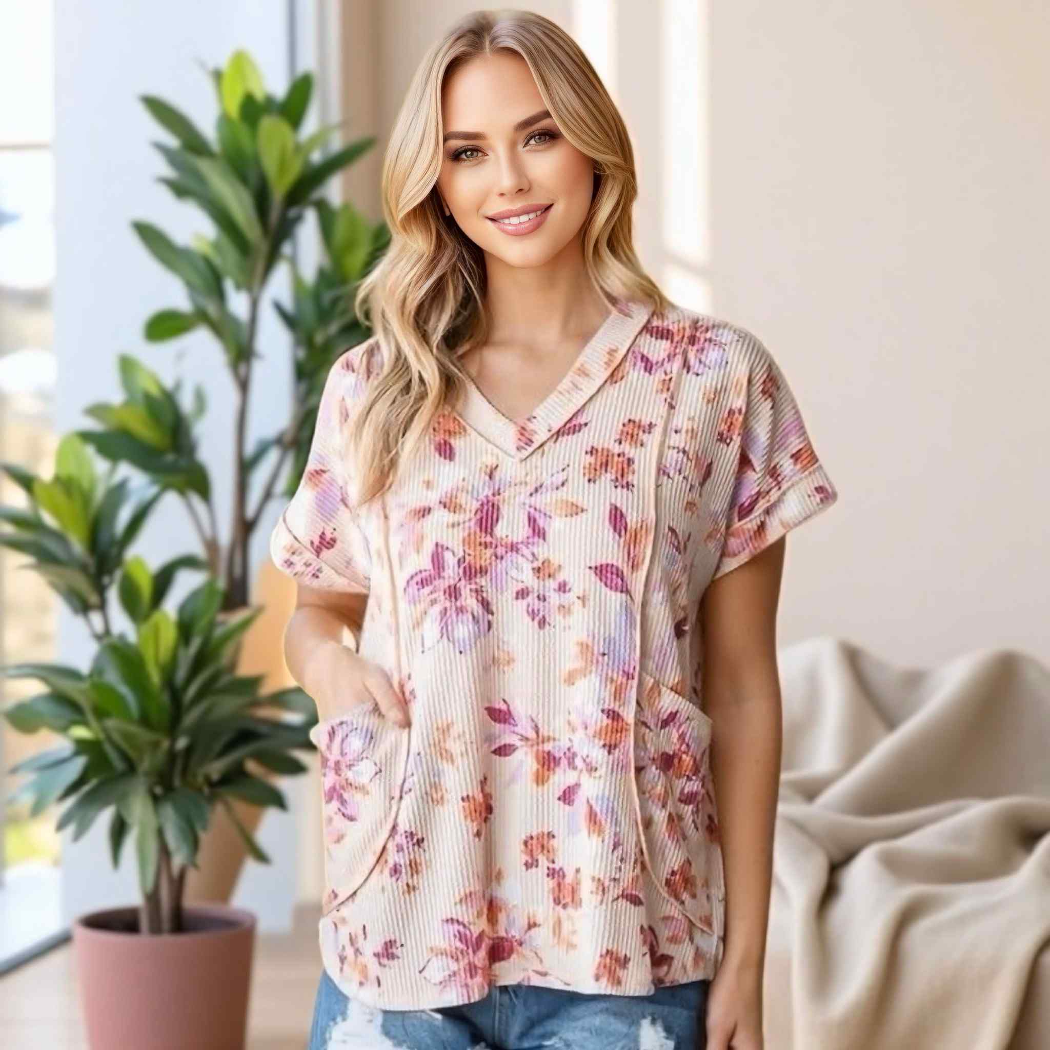 ET7795-13 SHORT SLEEVE V NECK URBAN RIBBED FLROAL PRINT TOP
