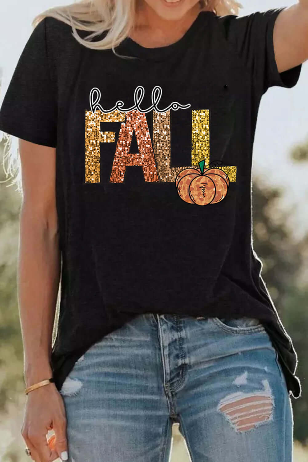 HELLO FALL TEE – Black graphic tee with glittery lettering and pumpkin design, perfect for autumn outings.