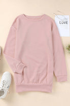 Cozy BASHFUL BEAUTY sweatshirt from Vivian-Lu in soft pink, featuring a crew neck and long sleeves for a relaxed fit.