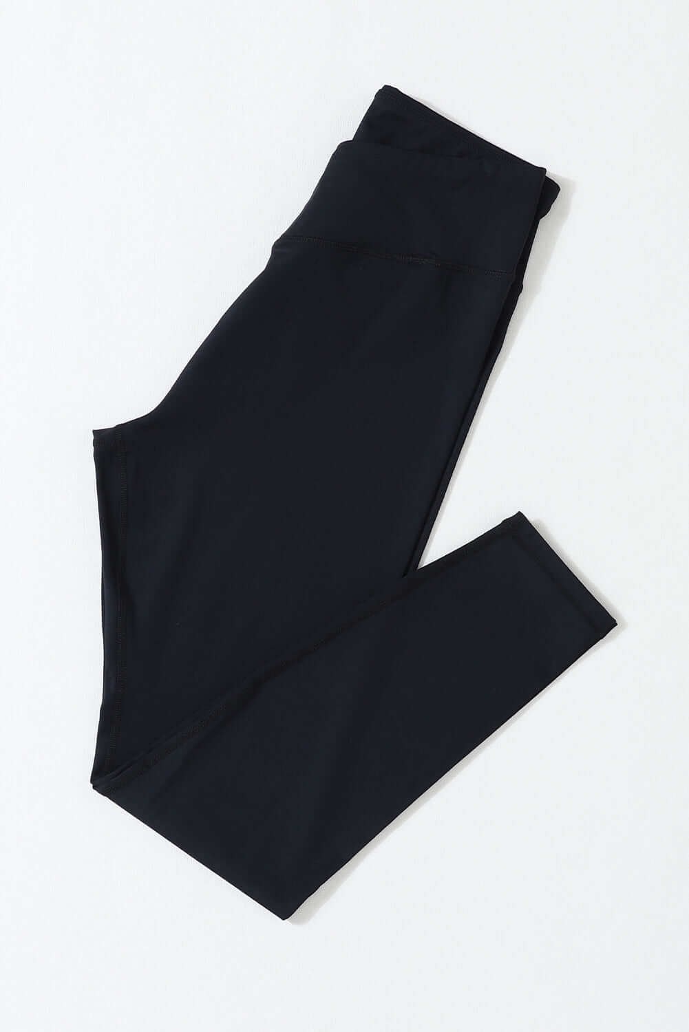 Seamless black WALK AWAY leggings by Vivian-Lu, featuring arched-waist design for tummy control and comfort during workouts.