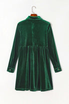 Evergreen velvet dress by Vivian-Lu with crinkled texture and collared neck, highlighting elegance and comfort.