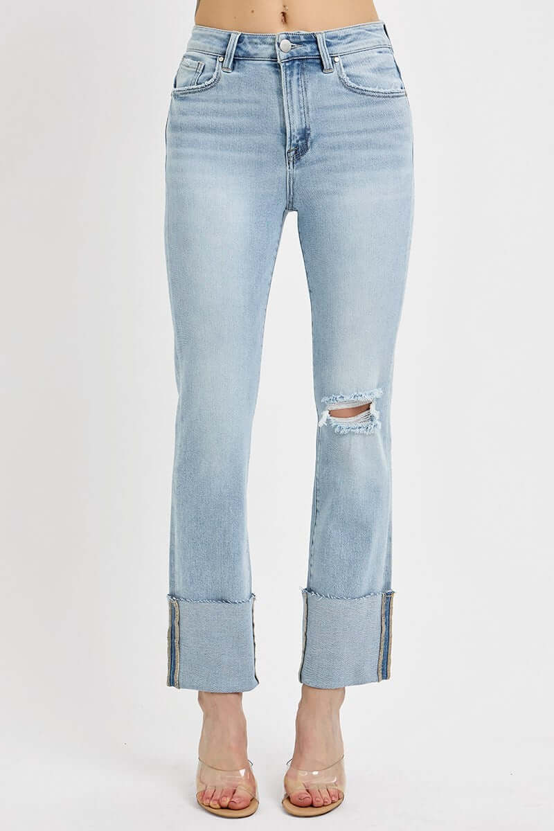 RISEN VANESSA JEANS featuring a high rise and wide cuff design, perfect for a stylish and comfortable fit.