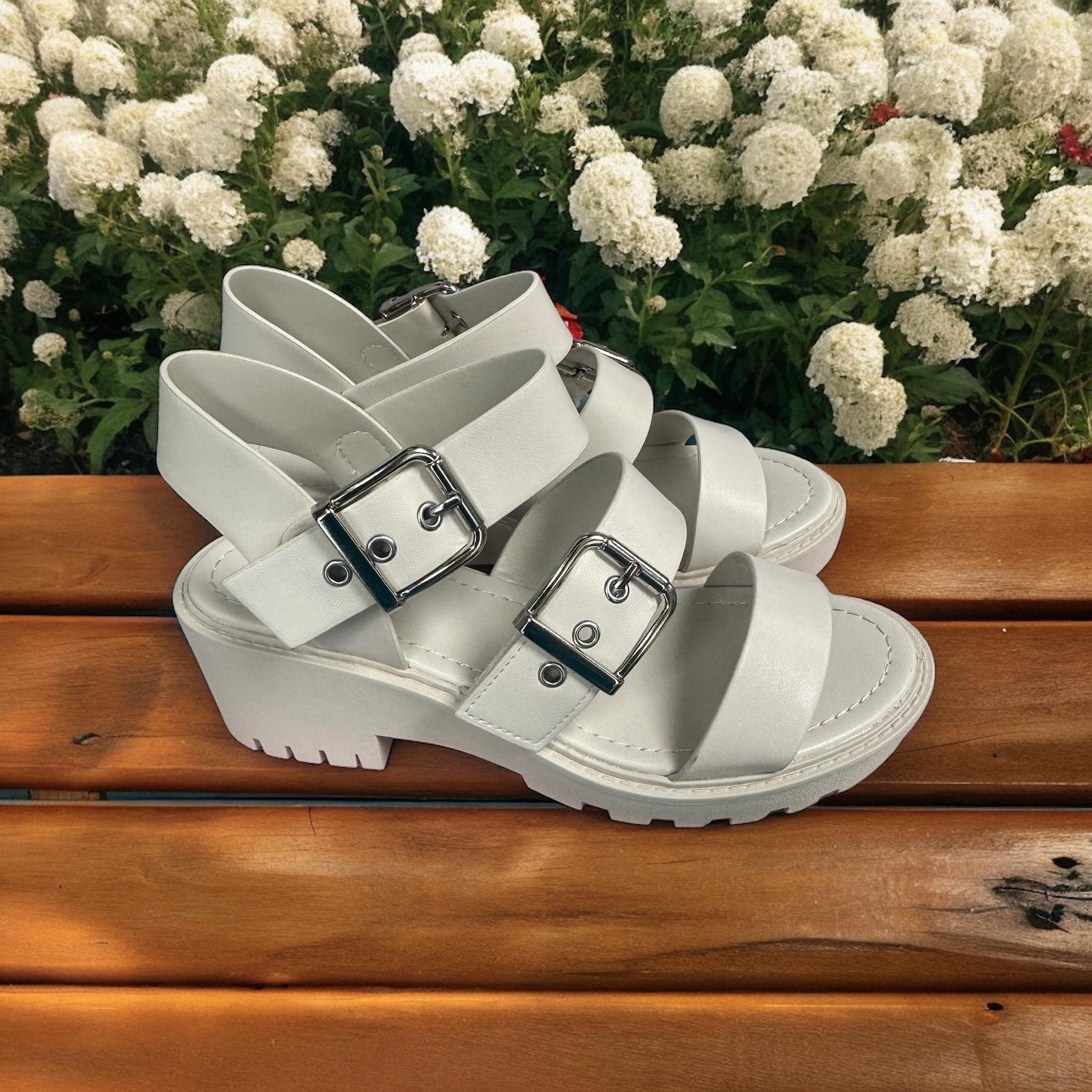 YELLO FROST PLATFORM SANDALS (ほぼ未使用) YELLO / GILL PLATFORM SANDALS