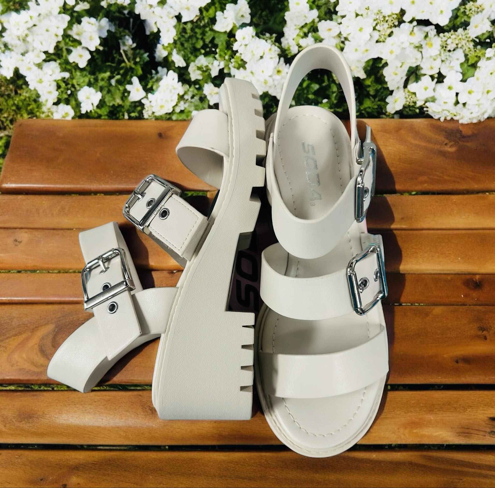YELLO FROST PLATFORM SANDALS (ほぼ未使用) YELLO / FROST PLATFORM SANDALS
